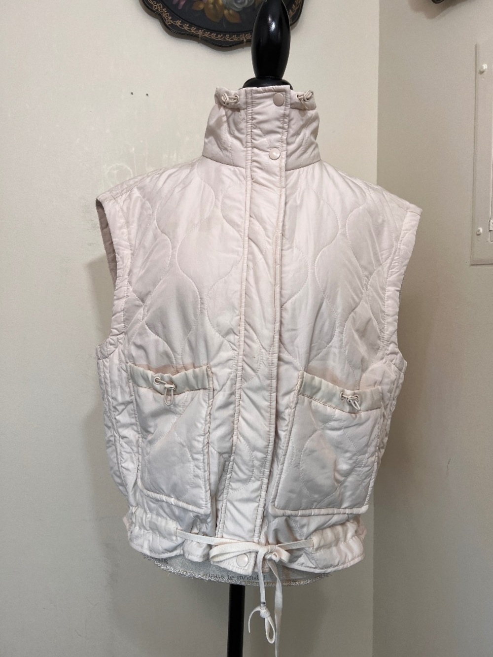 Thread & Supply cream quilted snap-front vest Size S